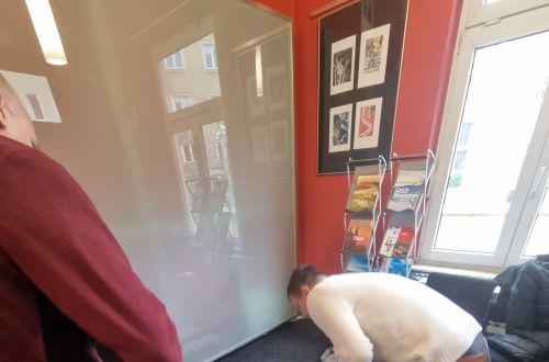 Samolepka pro České centrum ve Varšavě