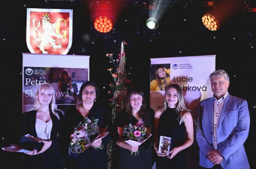 V Parku360 v Hradci Králové, studentky LUCIE ŽABKOVÁ a v zastoupení PETRA SKLENÁŘOVÁ (ta byla právě ve Španělsku na pracovní stáži ERASMUS+). 
Oceněny byly také učitelky Mgr. PAVLA MYSLÍKOVÁ a Mgr. VERONIKA SUCHOMELOVÁ.